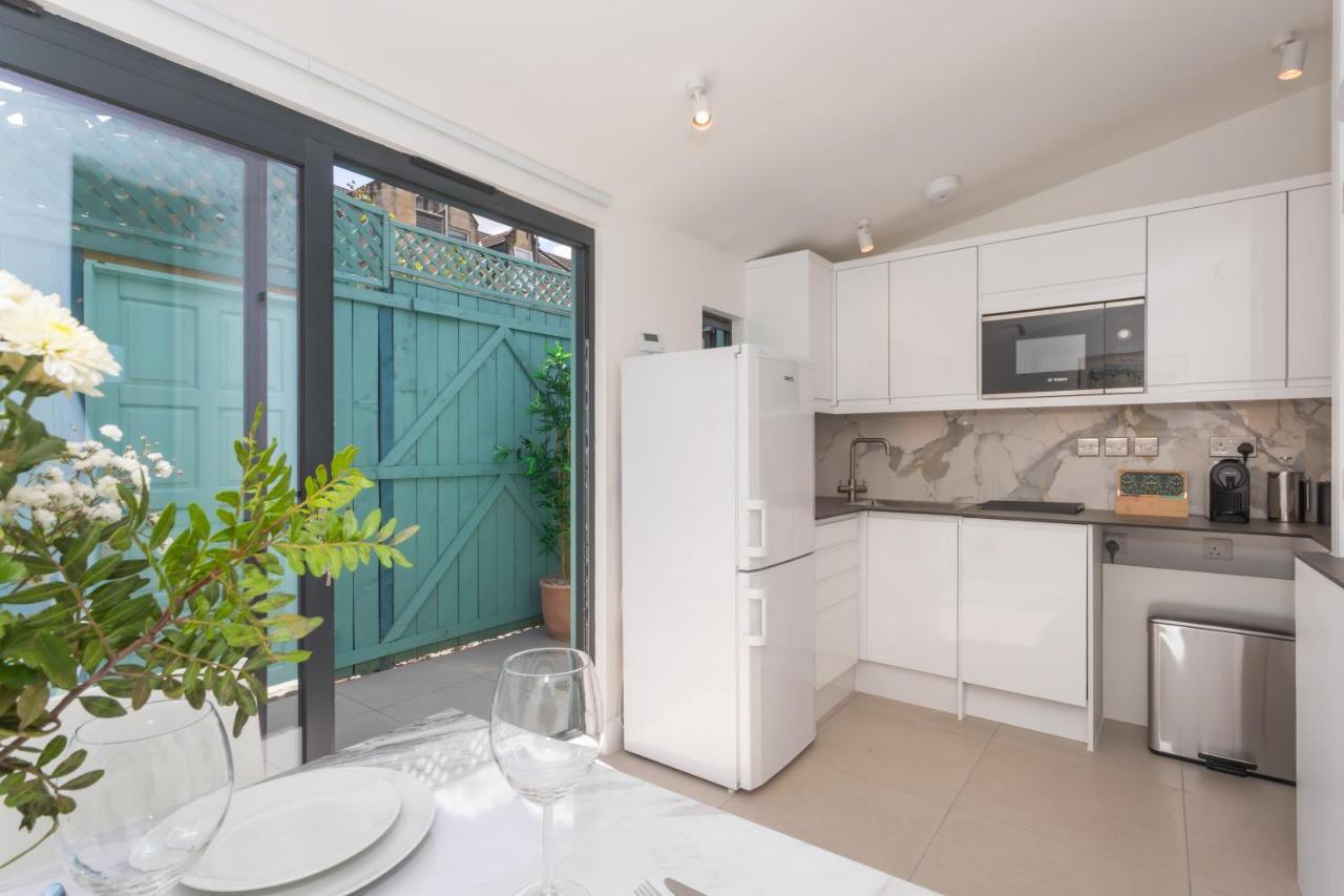 The Blue Door Apartment Бат Екстериор снимка