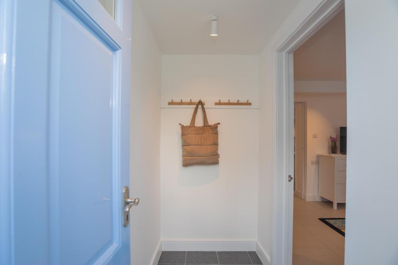 The Blue Door Apartment Бат Екстериор снимка