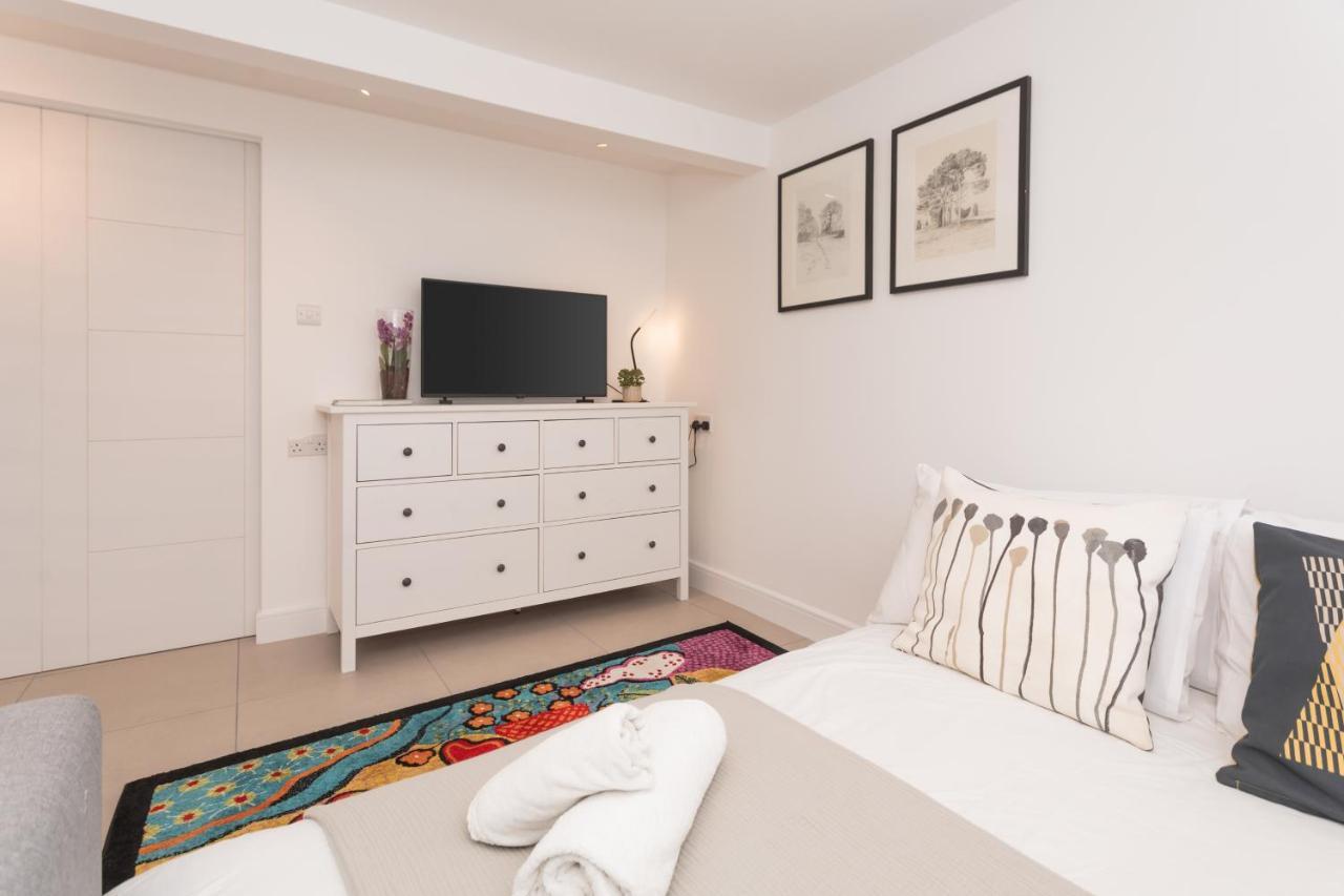 The Blue Door Apartment Бат Екстериор снимка